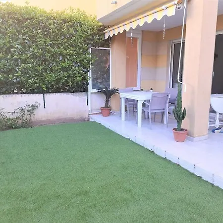 Frejus, Studio, 100 M De La Plage-port Фрежюс