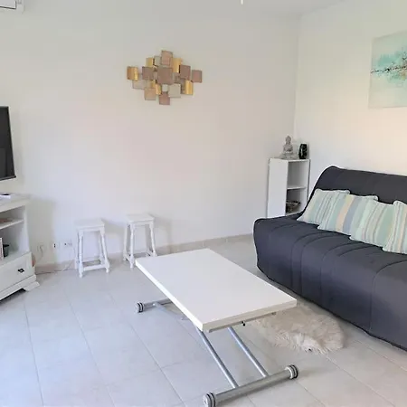 Frejus, Studio, 100 M De La Plage-port 아파트